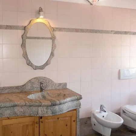 Locazione Turistica Casa Edera Lägenhet *